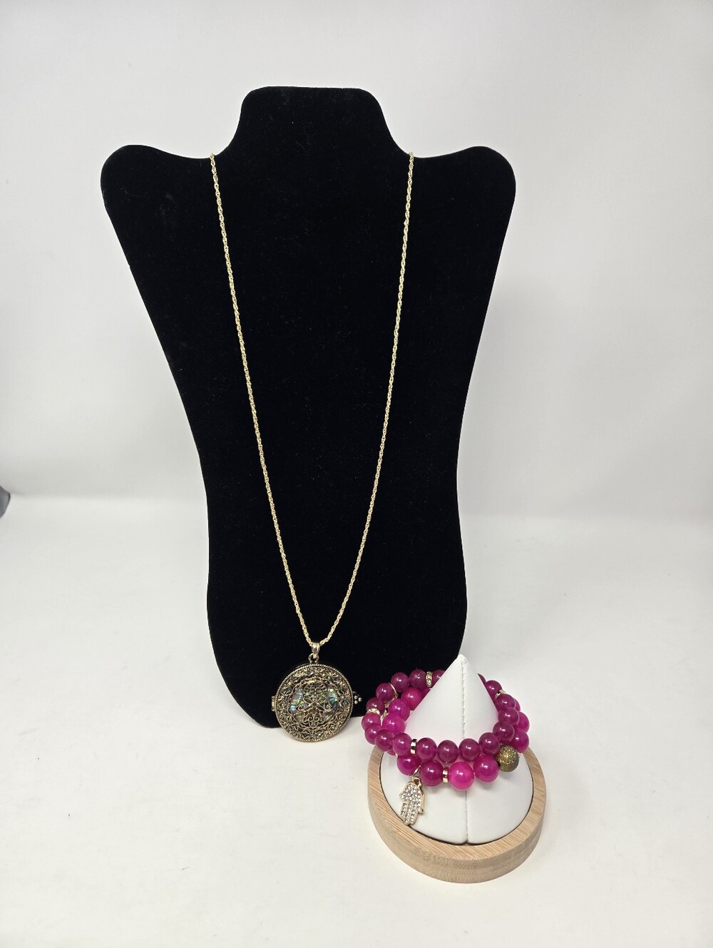 FASHION JEWELRY BUNDLE PINK STONE BRACELETS LONG NECKLACE MAGNIFYING GLASS YOGA